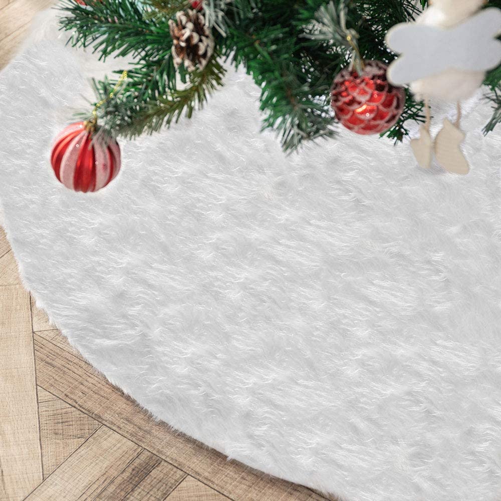LAVENSA Home White Fur Christmas Tree Skirt 31inches Large Snowy Plush  Christmas Tree Skirts Decorations for Christmas New Year Home Party Xmas  Tree Skirt Ornaments (White, 78cm/31inches) – Homefurniturelife Online Store